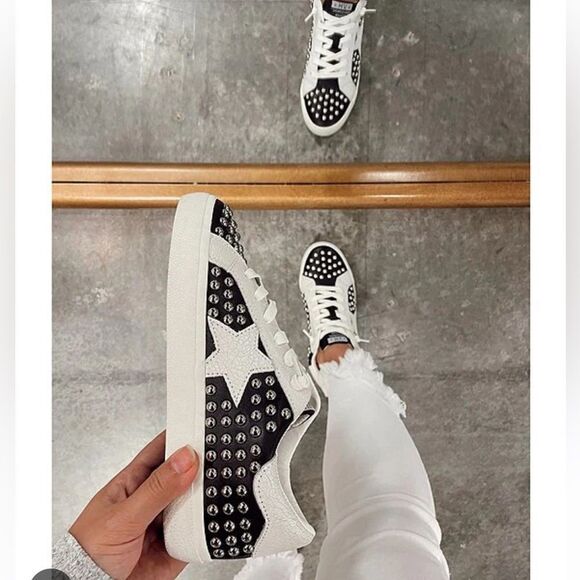 VINTAGE HAVANNA Leather Angie Studded Sneakers - Picture 2 of 8